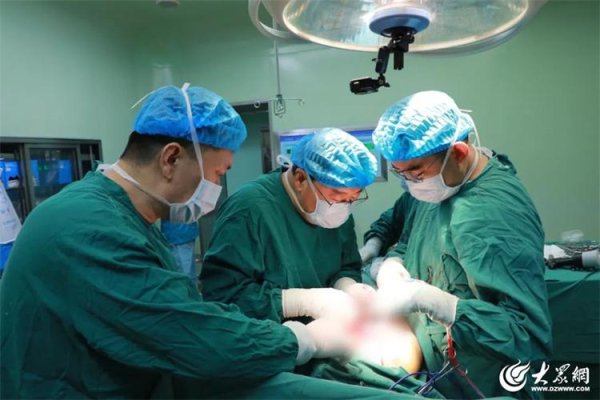 319策略 北大名医在城阳丨院士团队领航，肩胛骨骨折微创技术破难题