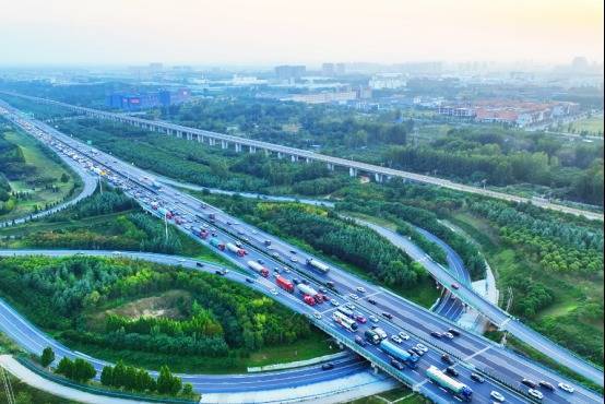 盘配资 双节保通收官！385万辆车流背后，中原高速硬核服务获司乘点赞